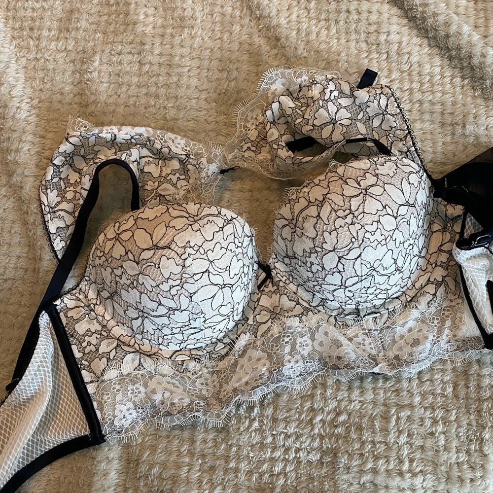 NWT Victoria’s Secret Bra